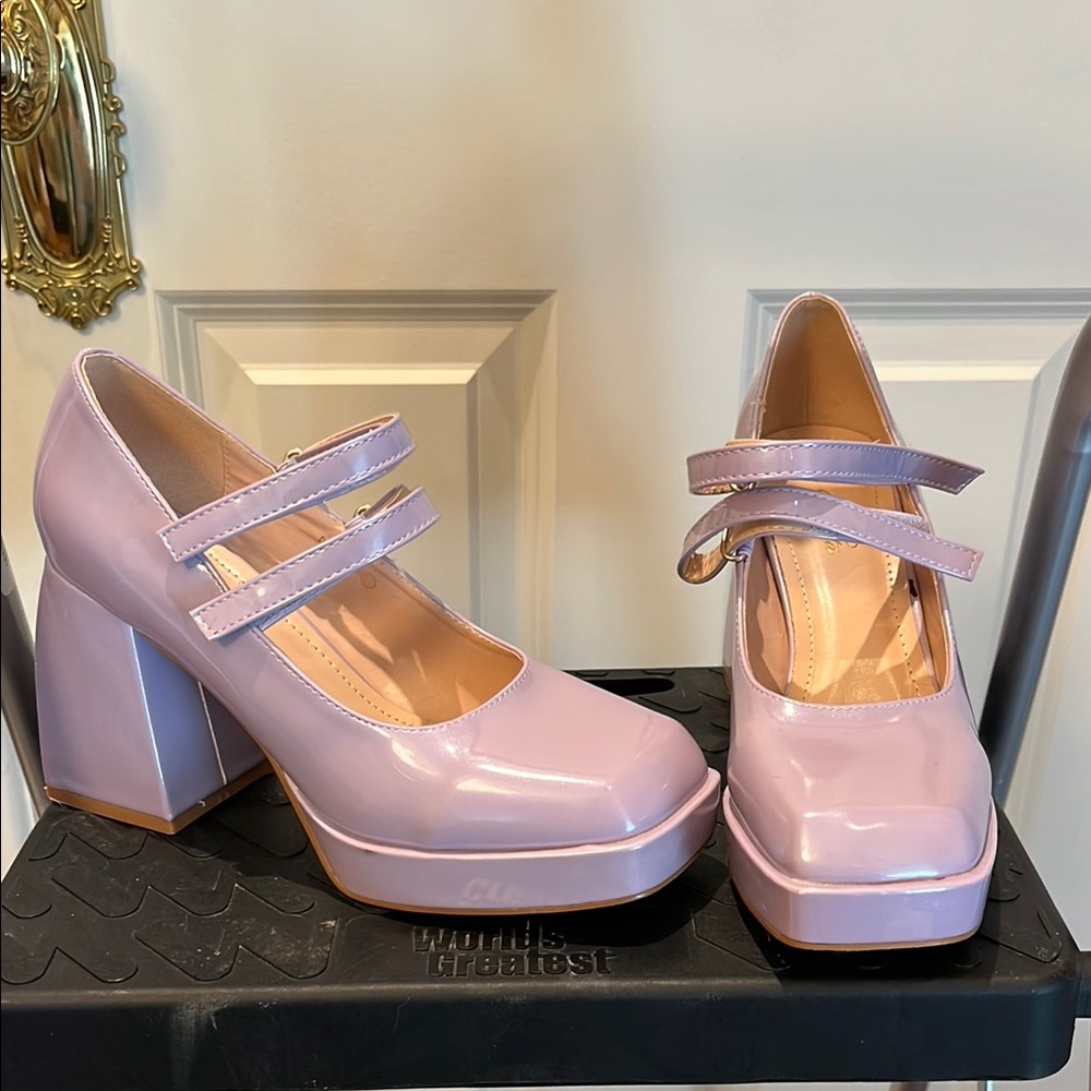 Elegant Lavender Mary Jane Heels